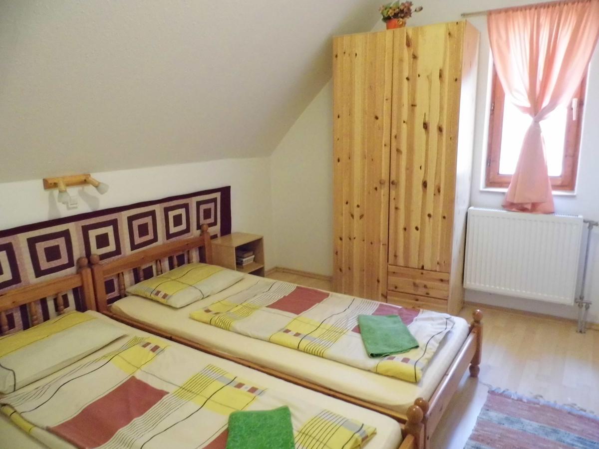Bakonyi Apartmanhaz Eplény Exterior foto