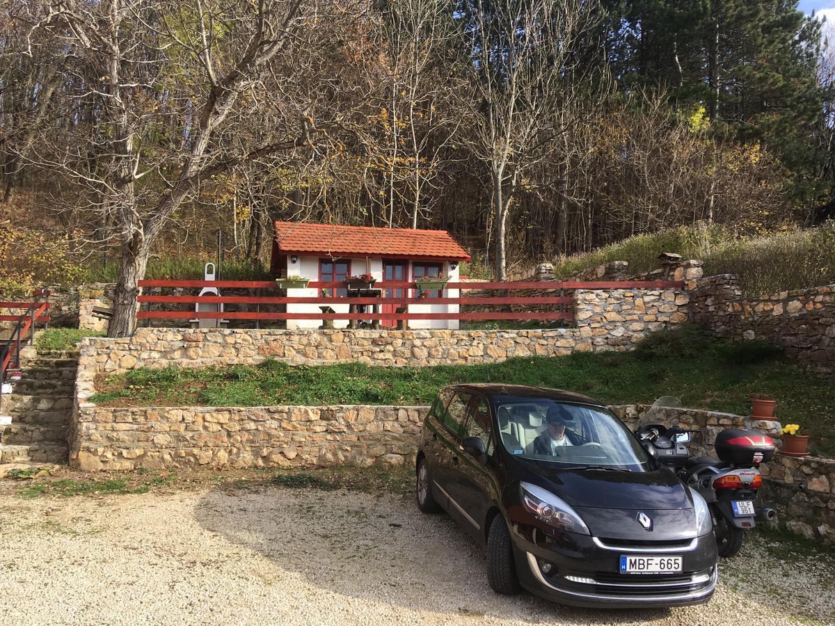 Bakonyi Apartmanhaz Eplény Exterior foto